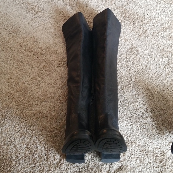 Antonio Melani leather knee high boots size 5.5. - Picture 5 of 6